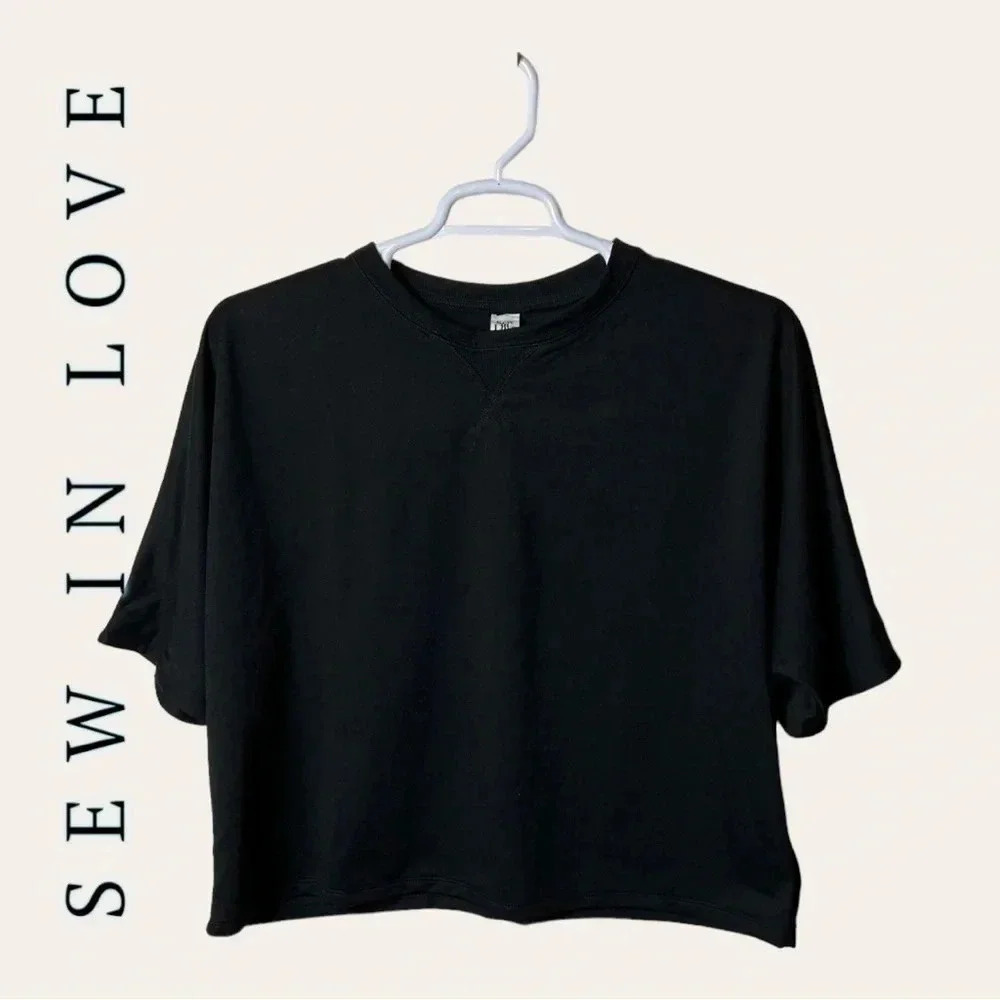 0454W. SEW IN LOVE SHORT SLEEVE CROP‎ TOP BOXY STYLE BLACK IN COLOR SIZE LARGE